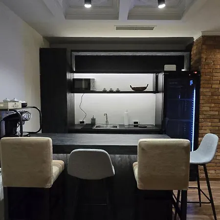 Luxury * Тирана